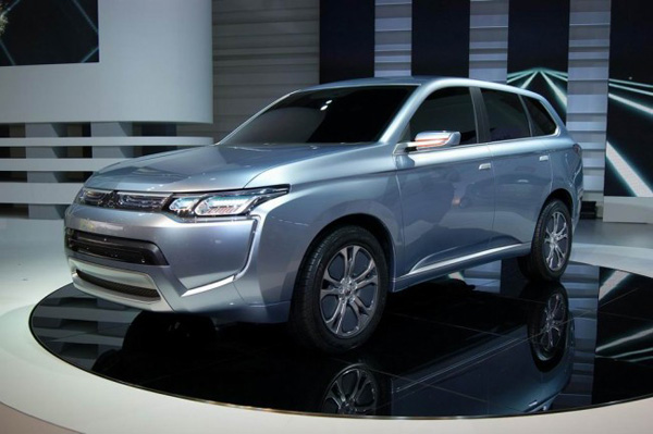 Mitsubishi PX-MiEV II -   Outlander